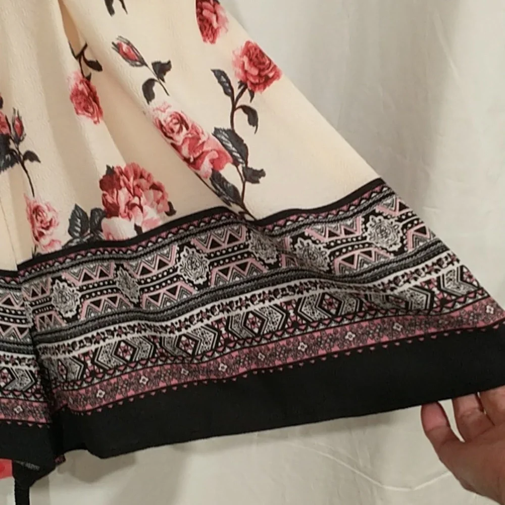 ⛵ 5$/15 Kohl's Rose Print V-Neck Dress - Picture 3 of 12